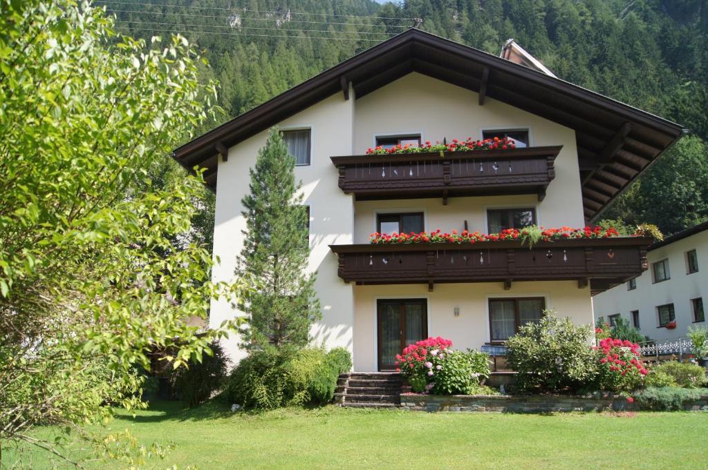 Haus Josef Bed & Breakfast Mayrhofen Luaran gambar
